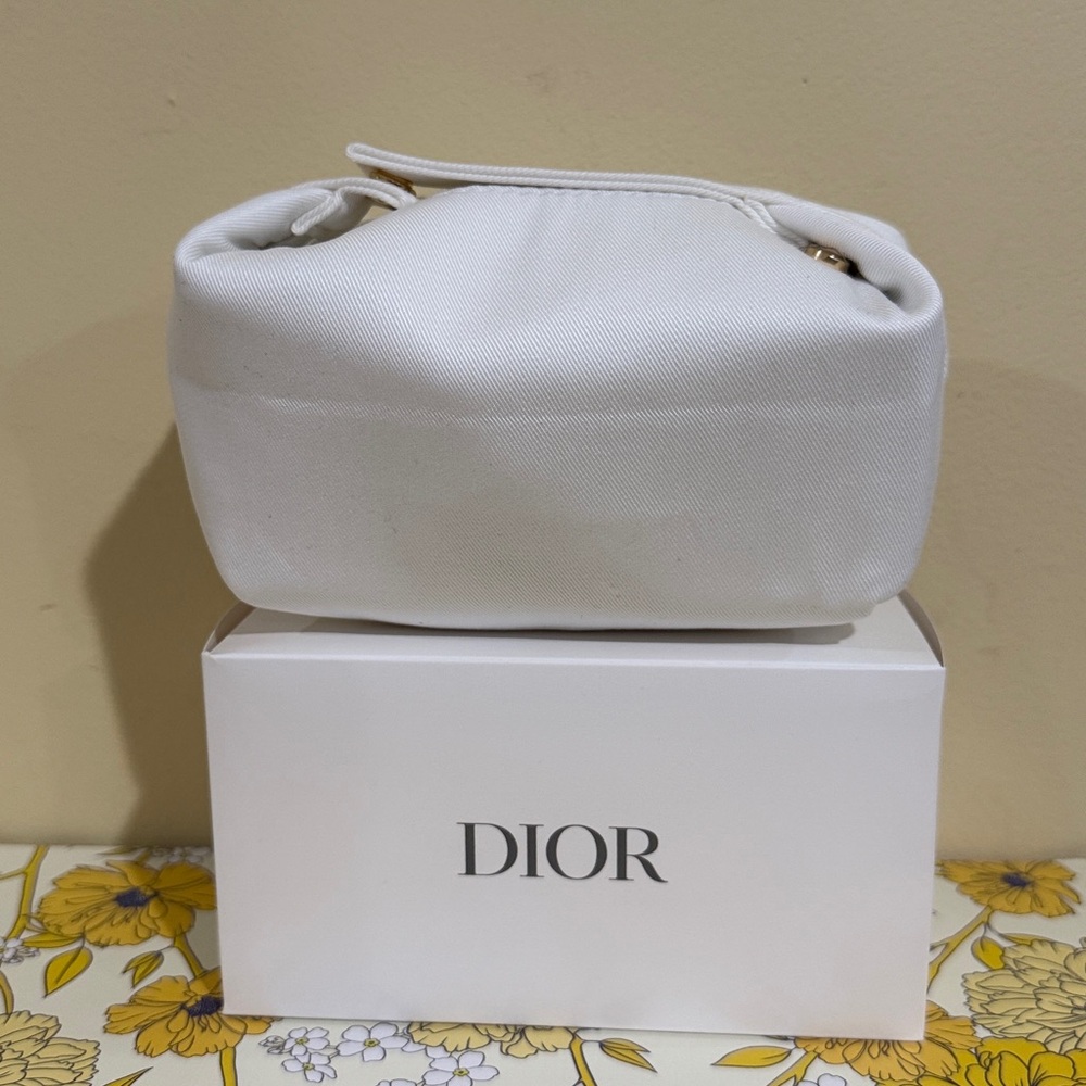 Dior Elegant White Cosmetic Case Dior mini Handbag Dior Clutch Gift ready Dior - Picture 2 of 12